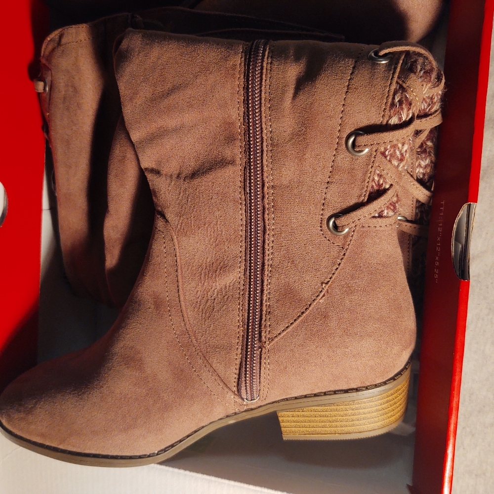 Knee high boots, WIDE CALF, New in box - size 10